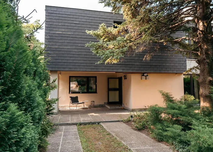 Big Quiet With Garden And Pool Vienna