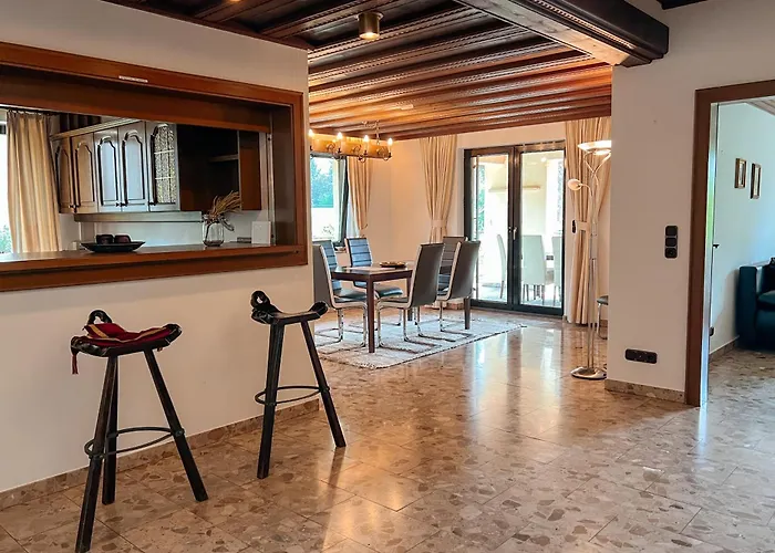 Villa Big Quiet With Garden And Pool Vienna