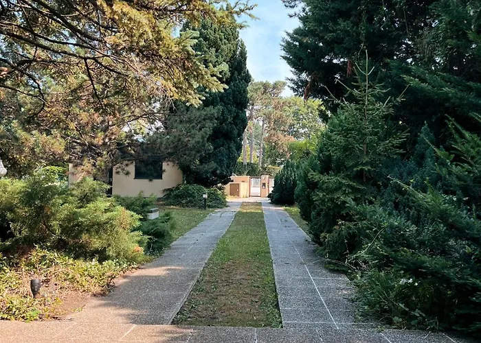 Big Quiet With Garden And Pool Vienna