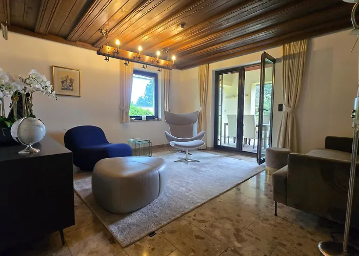 Big Quiet With Garden And Pool Villa *